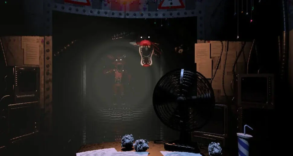 Five Nights at Freddy's 2 animatronic jumpscare tension
